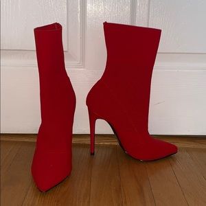 Steve Madden Red Sock Booties • Size 7